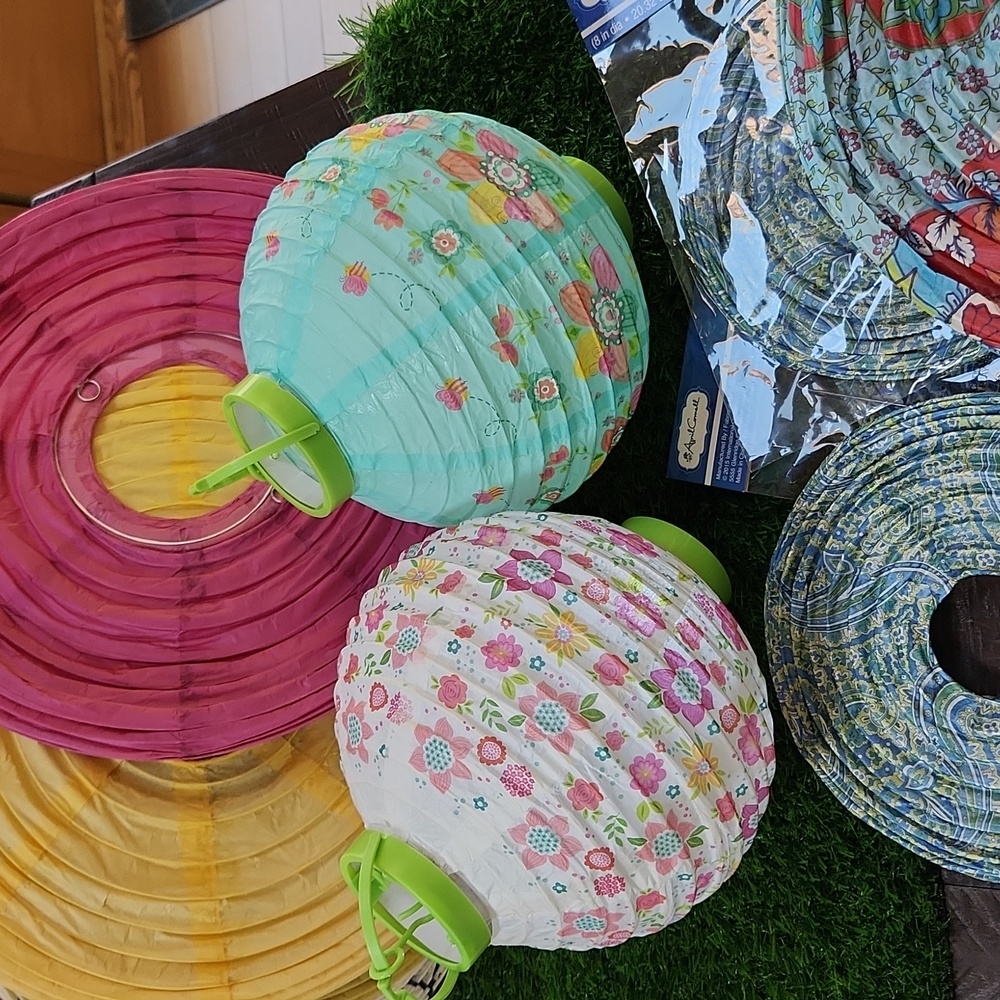 12 Paper Lanterns Spring/Holiday Decor Assortment New and Used